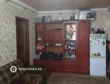 2-комнатная квартира, этаж 1 из 5, 45 м²