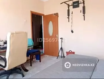3-комнатная квартира, этаж 4 из 4, 70 м²