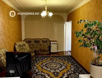 2-комнатная квартира, этаж 4 из 5, 57 м²