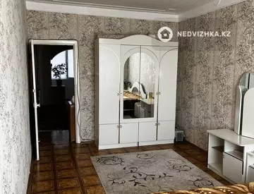 2-комнатная квартира, этаж 4 из 5, 57 м²