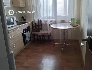 2-комнатная квартира, этаж 3 из 3, 50 м², на длительный срок