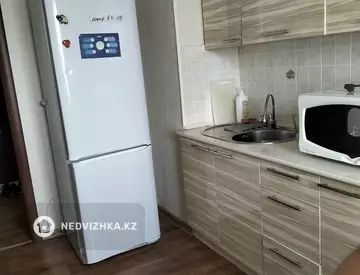 2-комнатная квартира, этаж 3 из 3, 50 м², на длительный срок