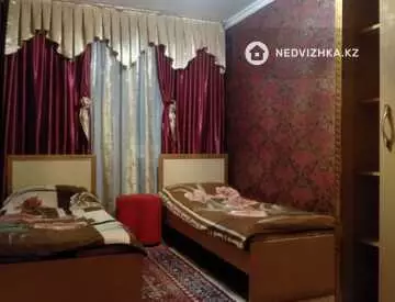 3-комнатная квартира, этаж 4 из 5, 67 м², на длительный срок