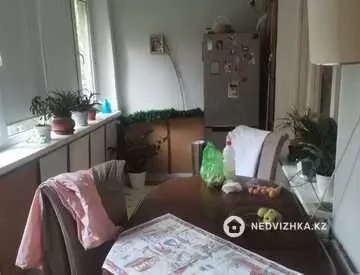 3-комнатная квартира, этаж 2 из 4, 60 м²