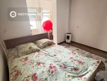 3-комнатная квартира, этаж 2 из 5, 64 м²
