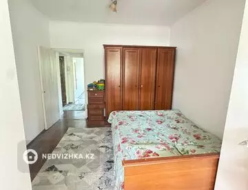 3-комнатная квартира, этаж 2 из 5, 64 м²