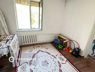 3-комнатная квартира, этаж 2 из 5, 64 м²