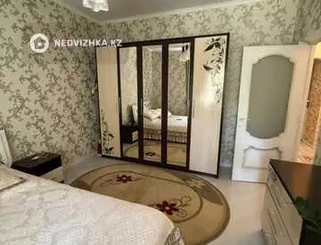 3-комнатная квартира, этаж 2 из 5, 75 м², на длительный срок
