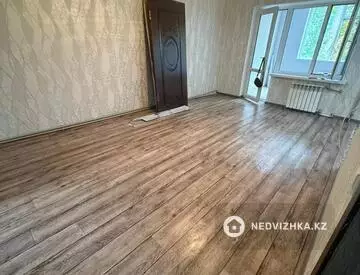 2-комнатная квартира, этаж 4 из 5, 52 м²
