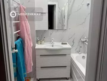 3-комнатная квартира, этаж 8 из 12, 98 м²