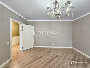 6-комнатный дом, 4 соток, 280 м², на длительный срок