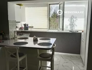 3-комнатная квартира, этаж 2 из 5, 64 м²