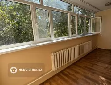 2-комнатная квартира, этаж 3 из 4, 58 м²