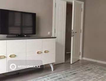 2-комнатная квартира, этаж 3 из 9, 70 м²