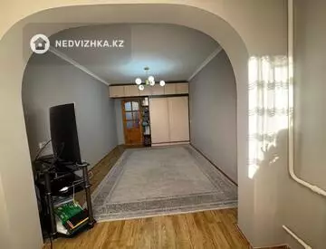 2-комнатная квартира, этаж 4 из 5, 54 м²