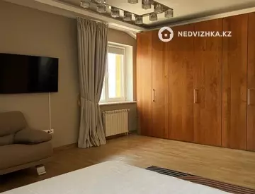 4-комнатная квартира, этаж 12 из 14, 186 м², на длительный срок