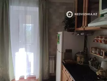 2-комнатная квартира, этаж 3 из 5, 49 м²
