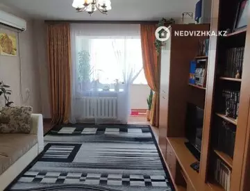 2-комнатная квартира, этаж 3 из 5, 49 м²