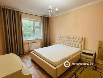 2-комнатная квартира, этаж 2 из 5, 60 м²