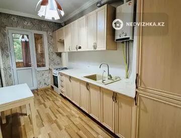 2-комнатная квартира, этаж 2 из 5, 60 м²