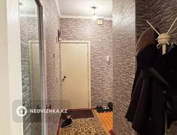 1-комнатная квартира, этаж 4 из 5, 38 м²
