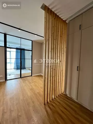 2-комнатная квартира, этаж 7 из 12, 70 м², на длительный срок