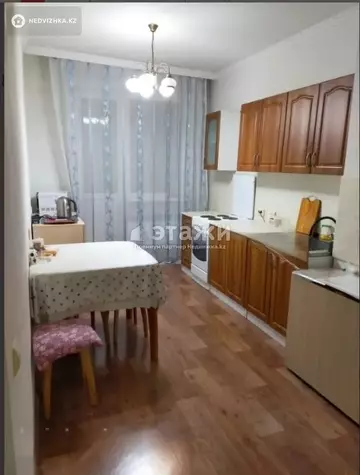 2-комнатная квартира, этаж 8 из 12, 74 м²