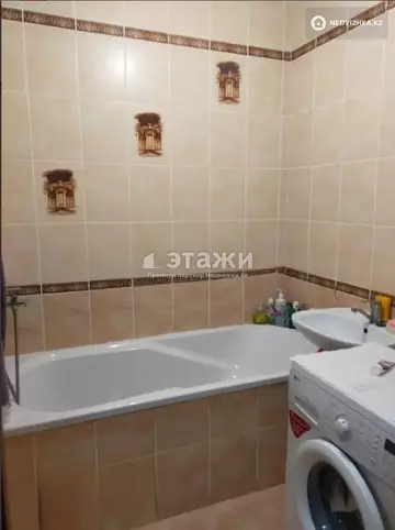 2-комнатная квартира, этаж 8 из 12, 74 м²