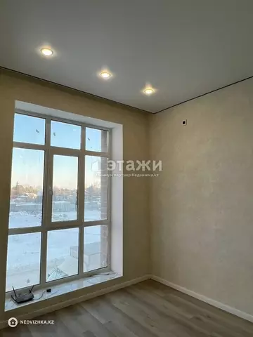 2-комнатная квартира, этаж 2 из 12, 76 м²
