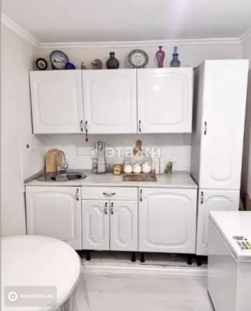 3-комнатная квартира, этаж 2 из 9, 55 м²