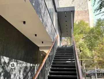 Здание, 2 этажа, 160 м²
