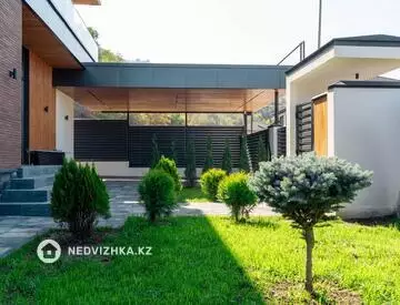 5-комнатный дом, 10 соток, 280 м²