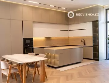 5-комнатный дом, 10 соток, 280 м²