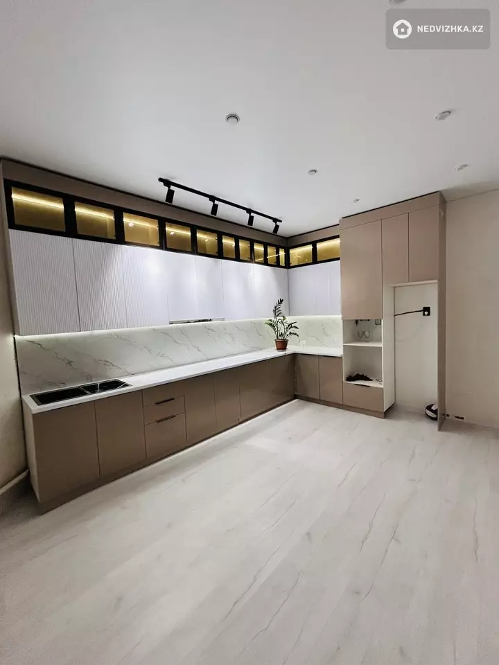 240 м², 4-комнатная квартира, этаж 1 из 1, 240 м², изображение - 1