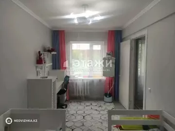 3-комнатная квартира, этаж 3 из 5, 57 м²