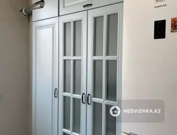 1-комнатная квартира, этаж 3 из 7, 85 м²