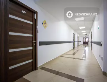 Здание, 9 этажей, 7 808 м²
