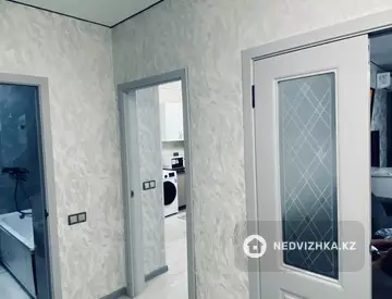 1-комнатная квартира, этаж 11 из 16, 52 м², посуточно