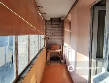 2-комнатная квартира, этаж 8 из 10, 57 м²