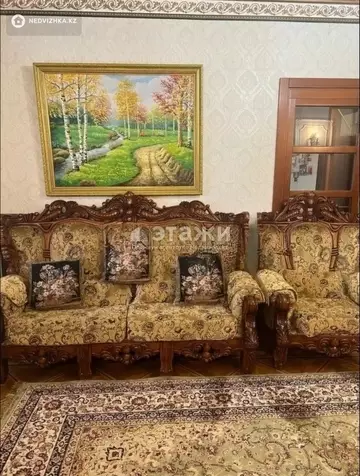 4-комнатная квартира, этаж 4 из 9, 150 м², на длительный срок