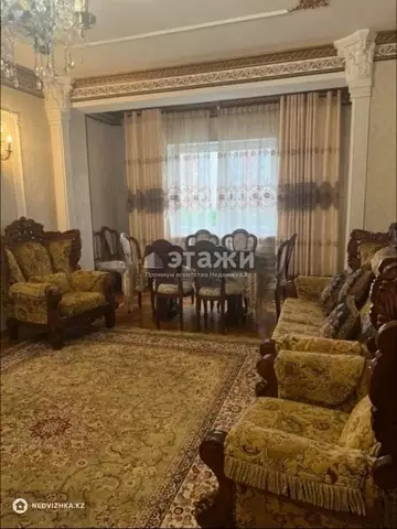 4-комнатная квартира, этаж 4 из 9, 150 м², на длительный срок