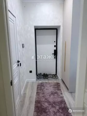 2-комнатная квартира, этаж 4 из 12, 40 м²