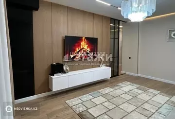 3-комнатная квартира, этаж 9 из 18, 82 м²