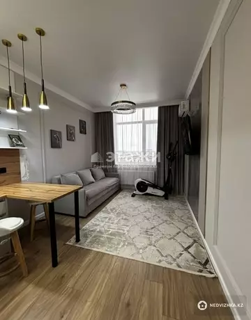 2-комнатная квартира, этаж 13 из 15, 42 м²
