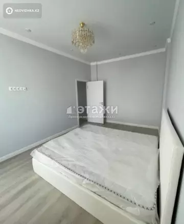 2-комнатная квартира, этаж 8 из 18, 58 м²