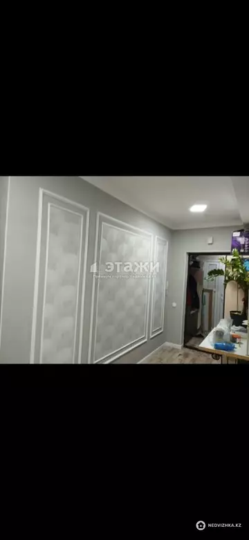 2-комнатная квартира, этаж 2 из 12, 63 м²