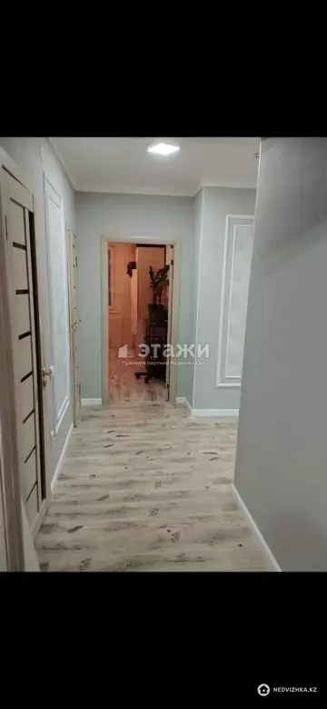 2-комнатная квартира, этаж 2 из 12, 63 м²