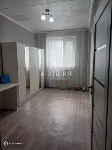 3-комнатная квартира, этаж 4 из 5, 59 м²
