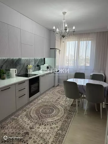 3-комнатная квартира, этаж 12 из 14, 90 м²