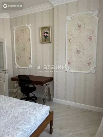 3-комнатная квартира, этаж 5 из 7, 110 м², на длительный срок